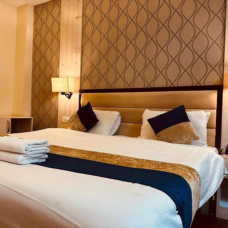 The Royal Majestic Mountain View Hotell Manāli Exteriör bild